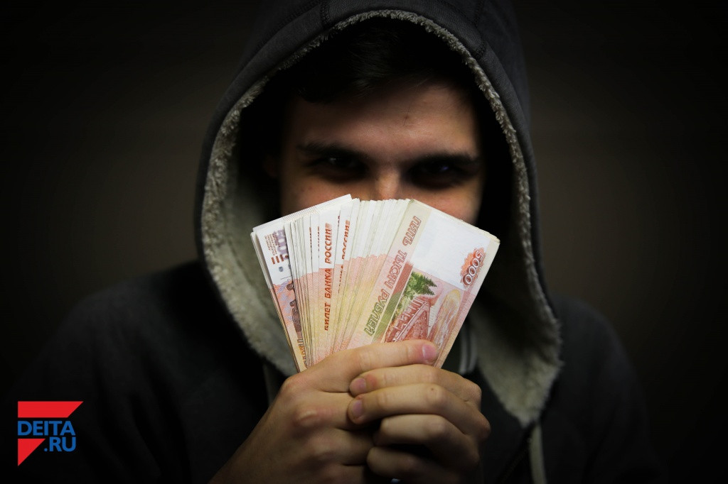 Сельский мошенник поплатится за крупный обман