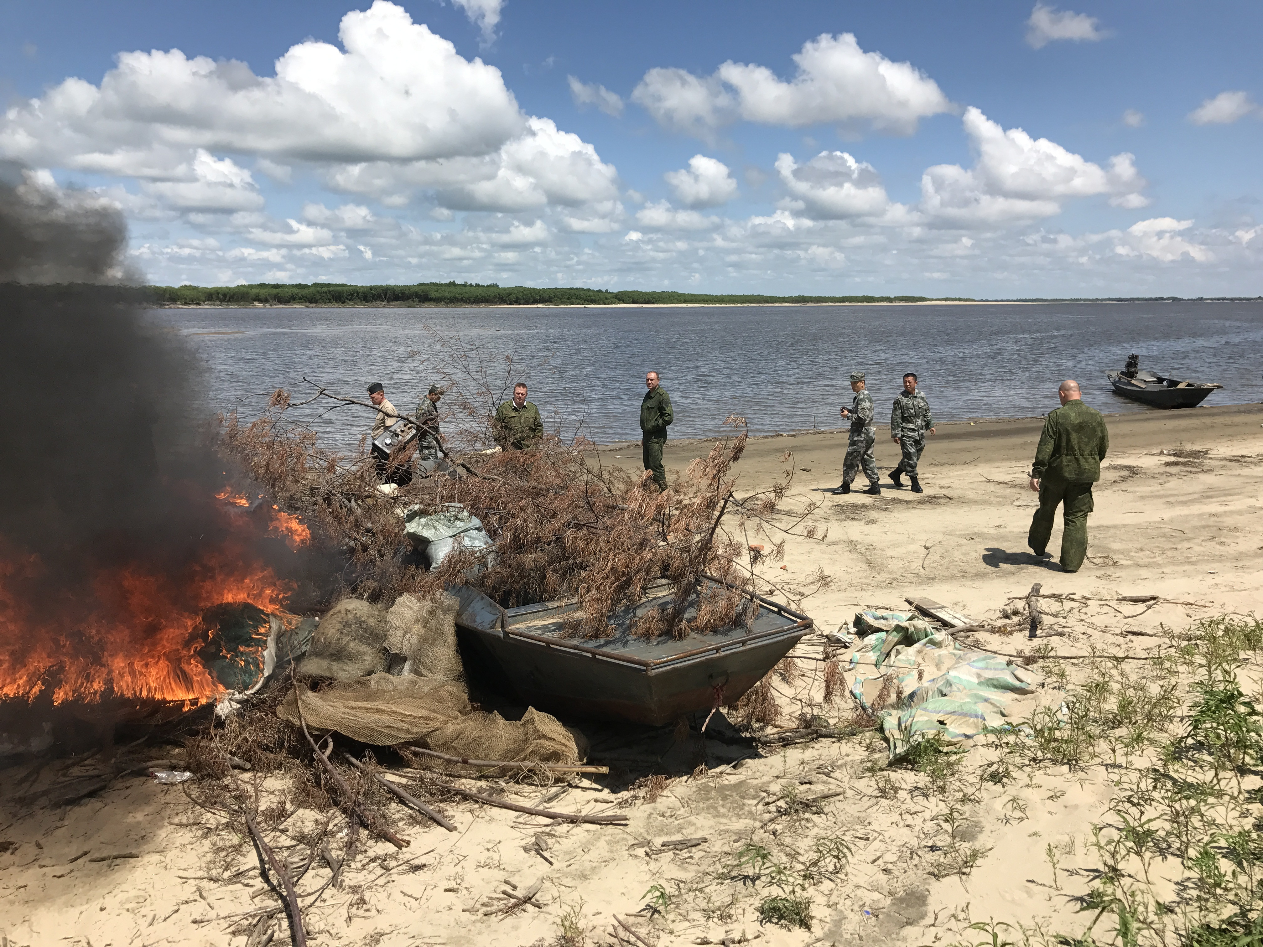 Границы Амура и Уссури обошли российско-китайские патрули