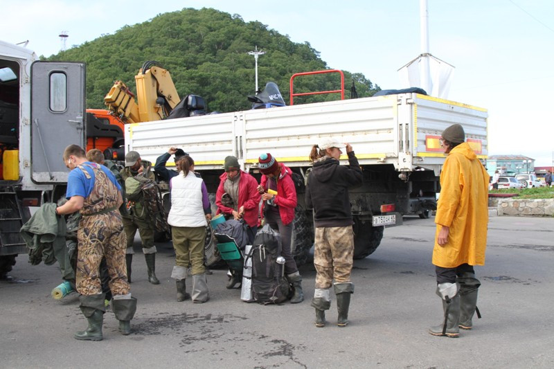Спасенные туристы прибыли в Петропавловск-Камчатский