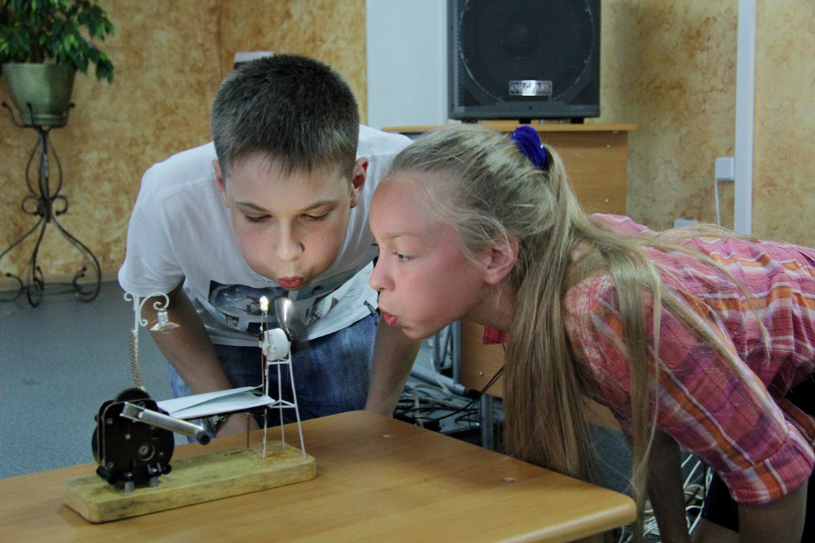 Необычную викторину провели энергетики ЕАО в детском лагере