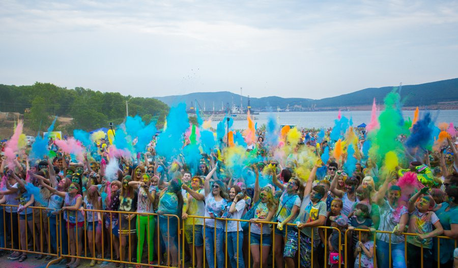 В приморском городе пройдет фестиваль красок "Холи"