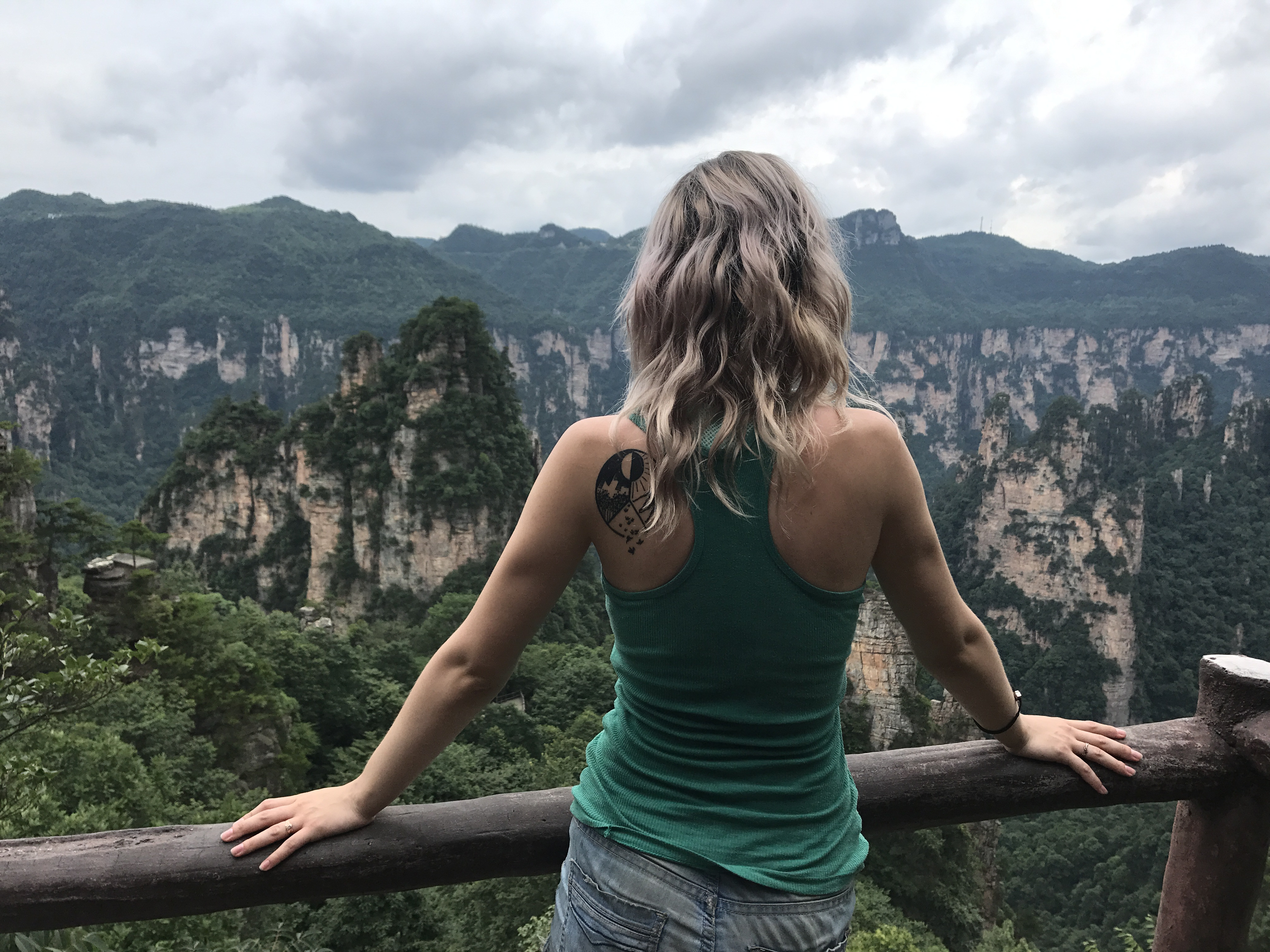 Приморские путешественницы попали в заповедник Чжанзянцзе