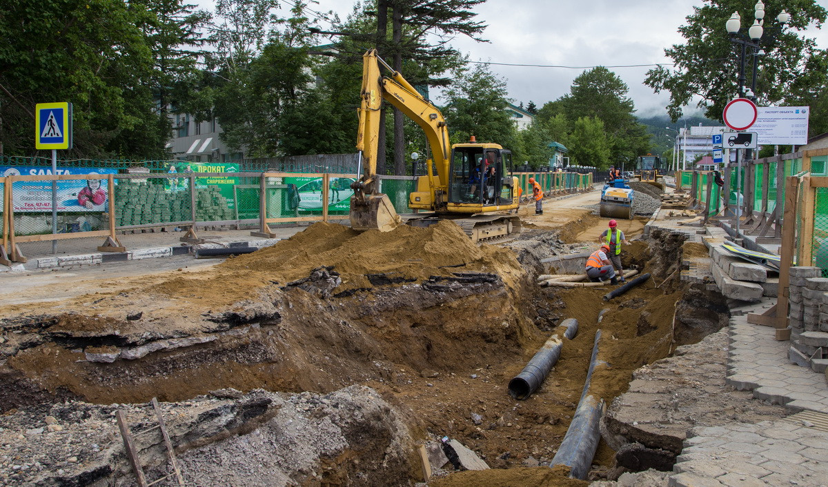 Сахалинцы поторопили дорожников