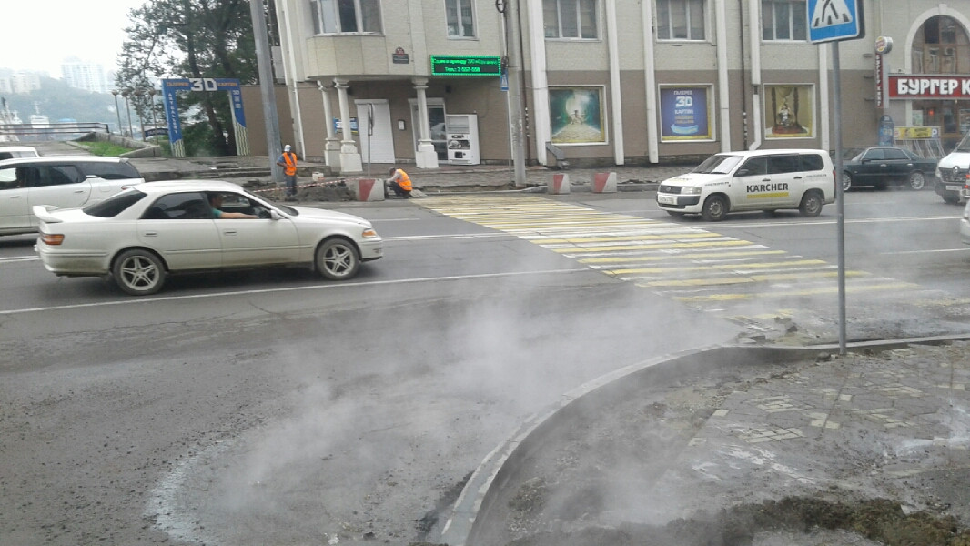 Белый дым окутал центр Владивостока