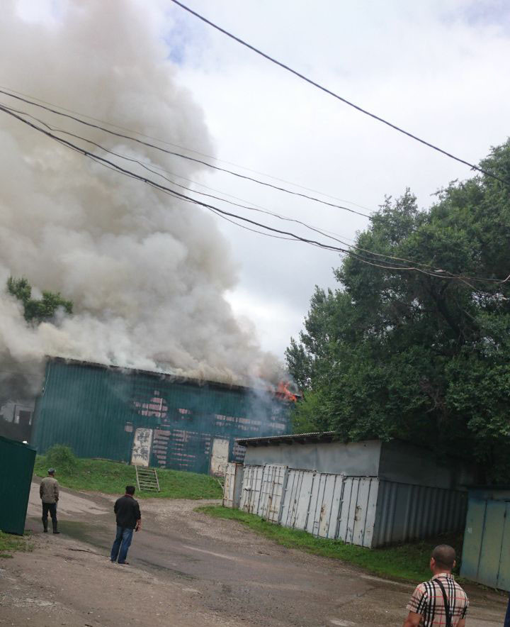 Пожар на китайском рынке произошел в Приморье (видео)