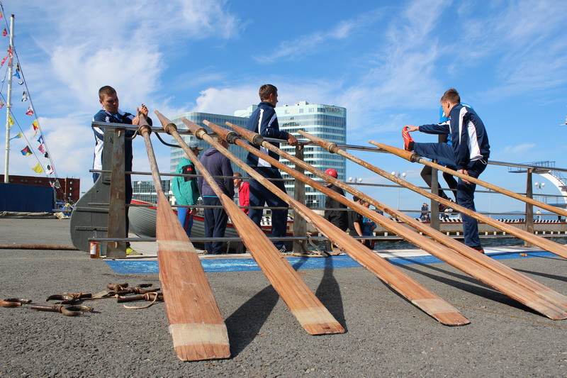 Соревнования по гребле на шлюпках определили лучших из ТОФ