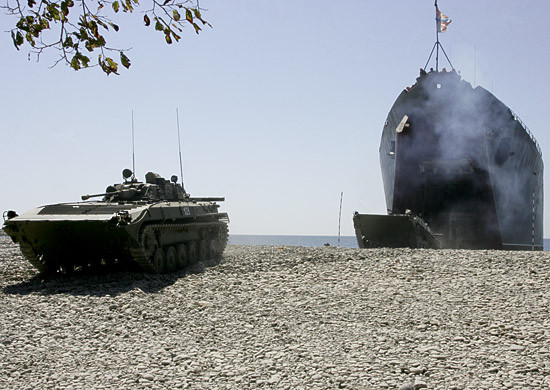 Морпехи из Поднебесной замечены на улицах Владивостока