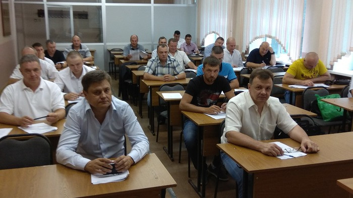 Водитель для ВЭФа: шоферы форума проходят обучение