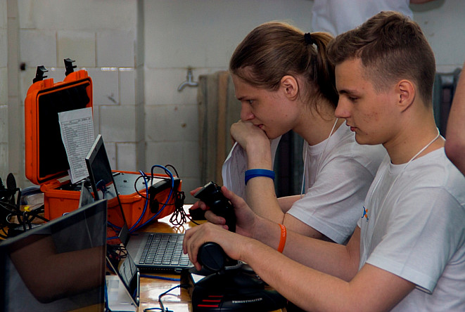 Школьники из Владивостока покажут свои изобретения в Японии