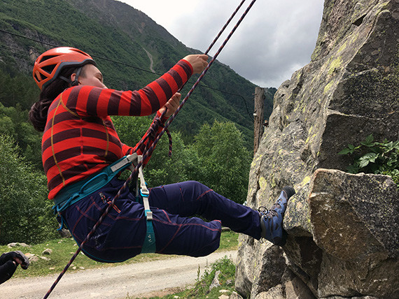 Особенная девочка из Хабаровска покорила Эльбрус