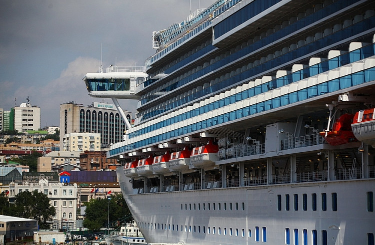 Крупное круизное судно впервые в этом году зайдет во Владивосток