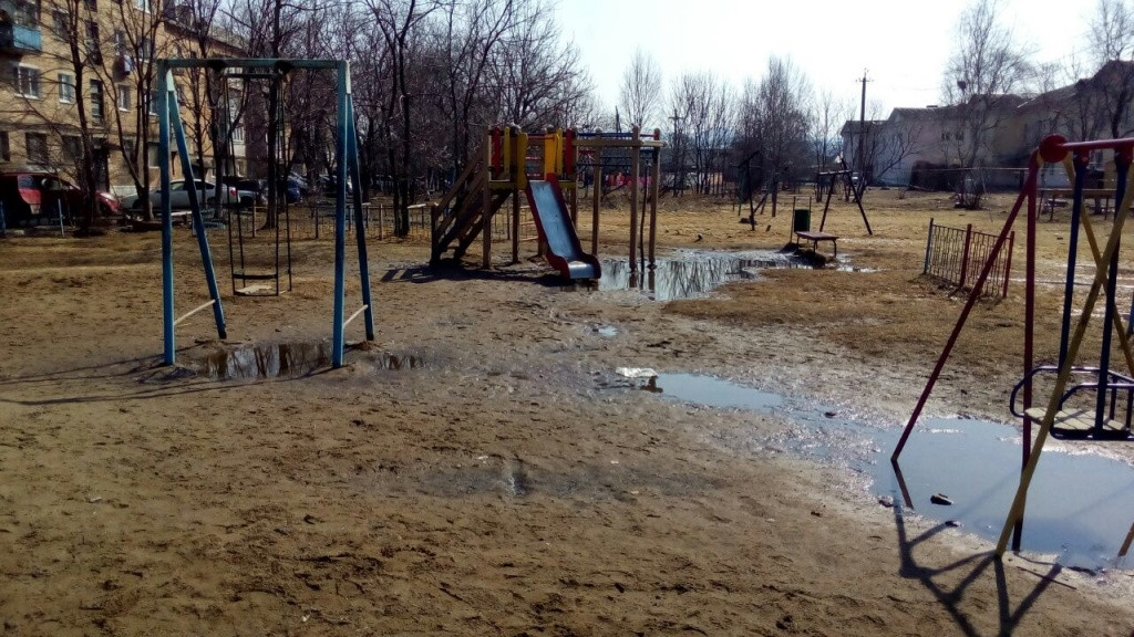 Проблемы с канализацией вмешались в работу МФЦ Владивостока