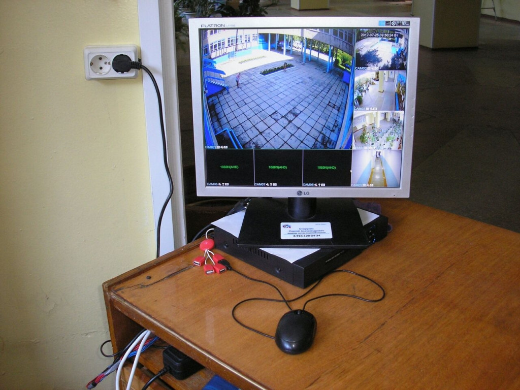 В приморских школах становится безопаснее