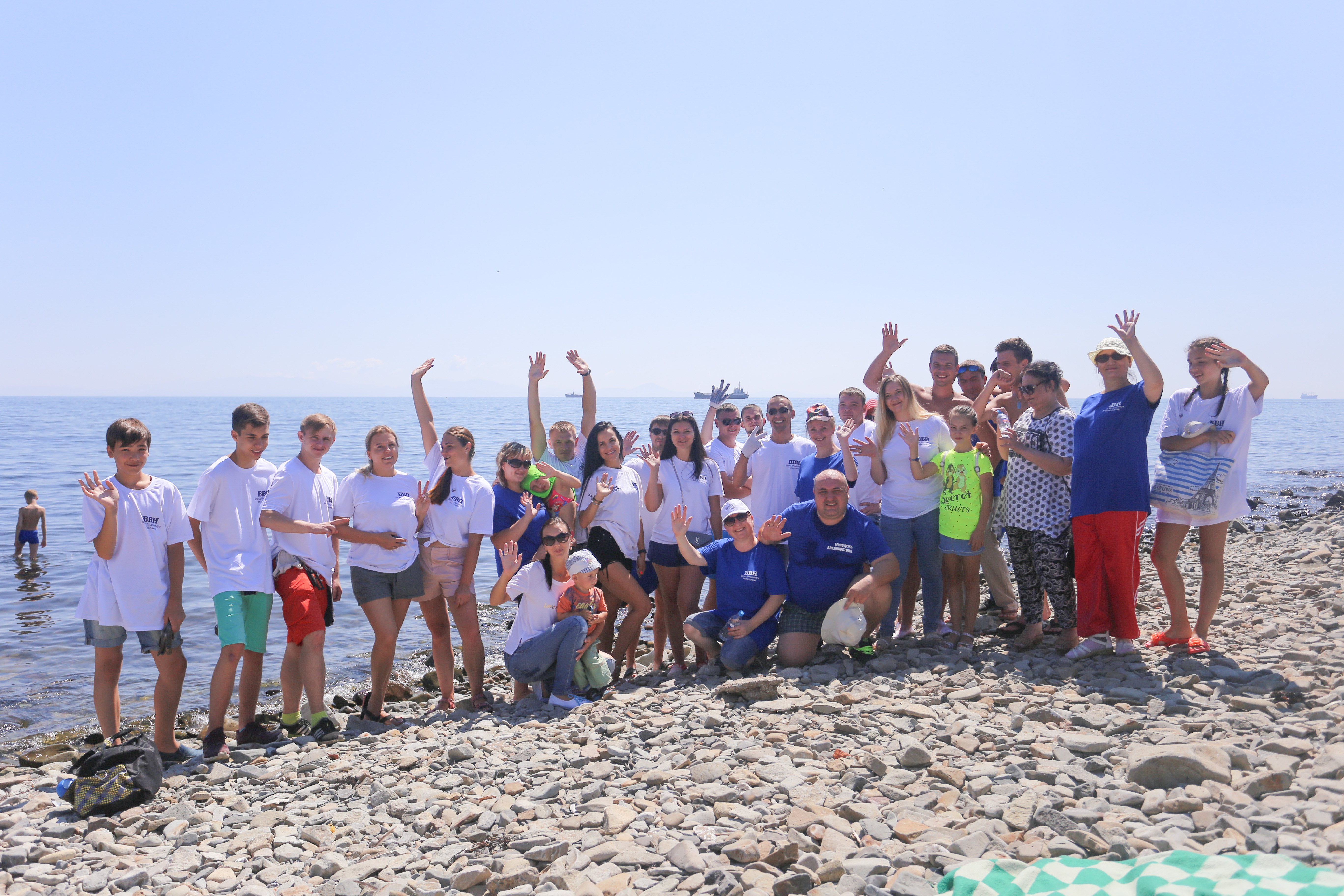 Еще один чистый пляж подарила городу программа "Чистый дворик"