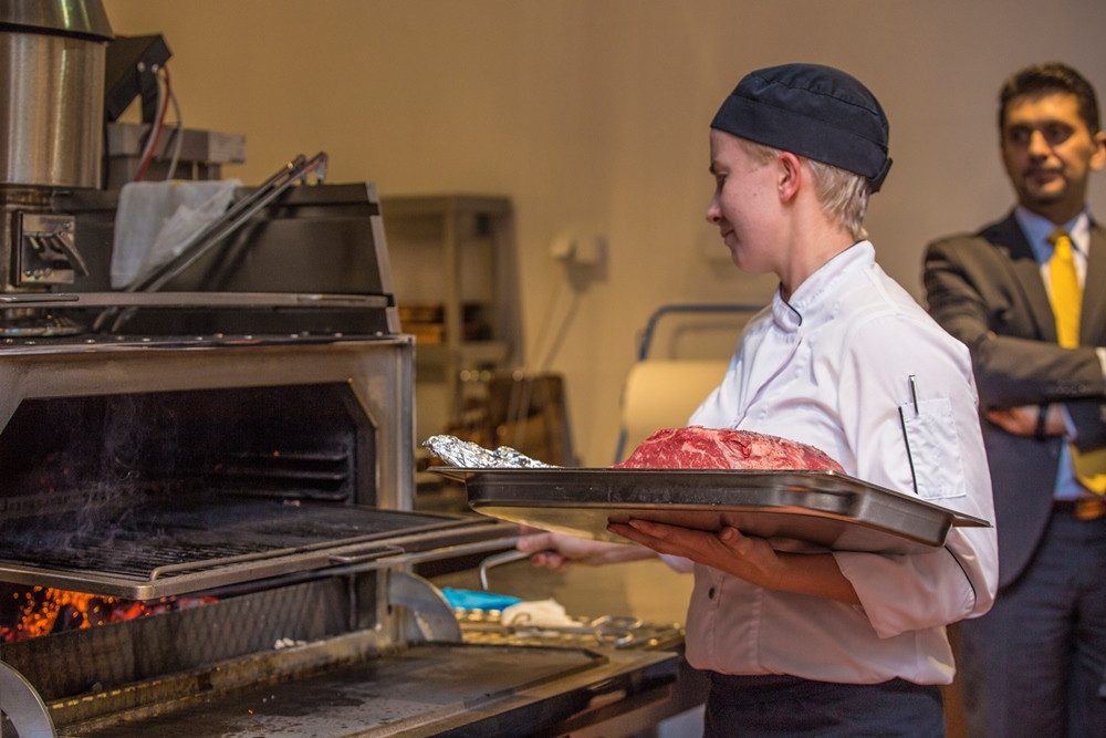 Роспотребнадзор хочет прикрыть популярный владивостокский суши-бар