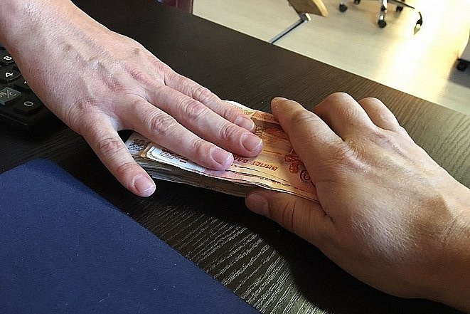 Взятка полицейскому не спасла иностранку в Приморье