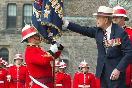 В Британии случайно "похоронили" супруга королевы