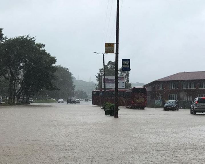 В Славянке автомобилисты штурмуют улицы (видео)