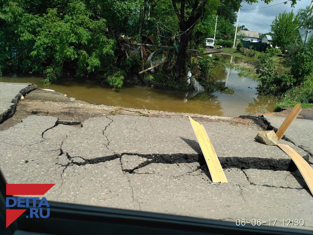Воды в приморском городе всё больше (видео)