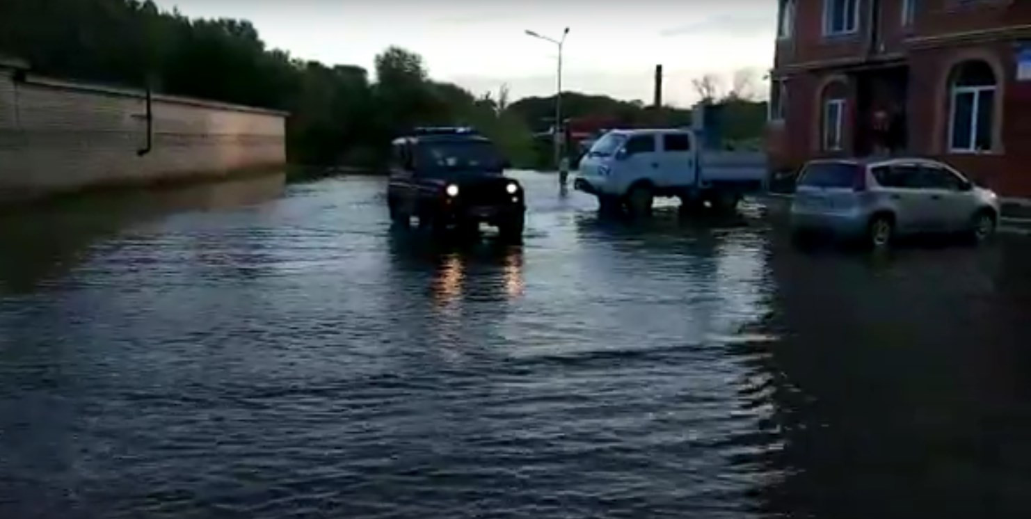 Вода прибывает в Уссурийск (видео)