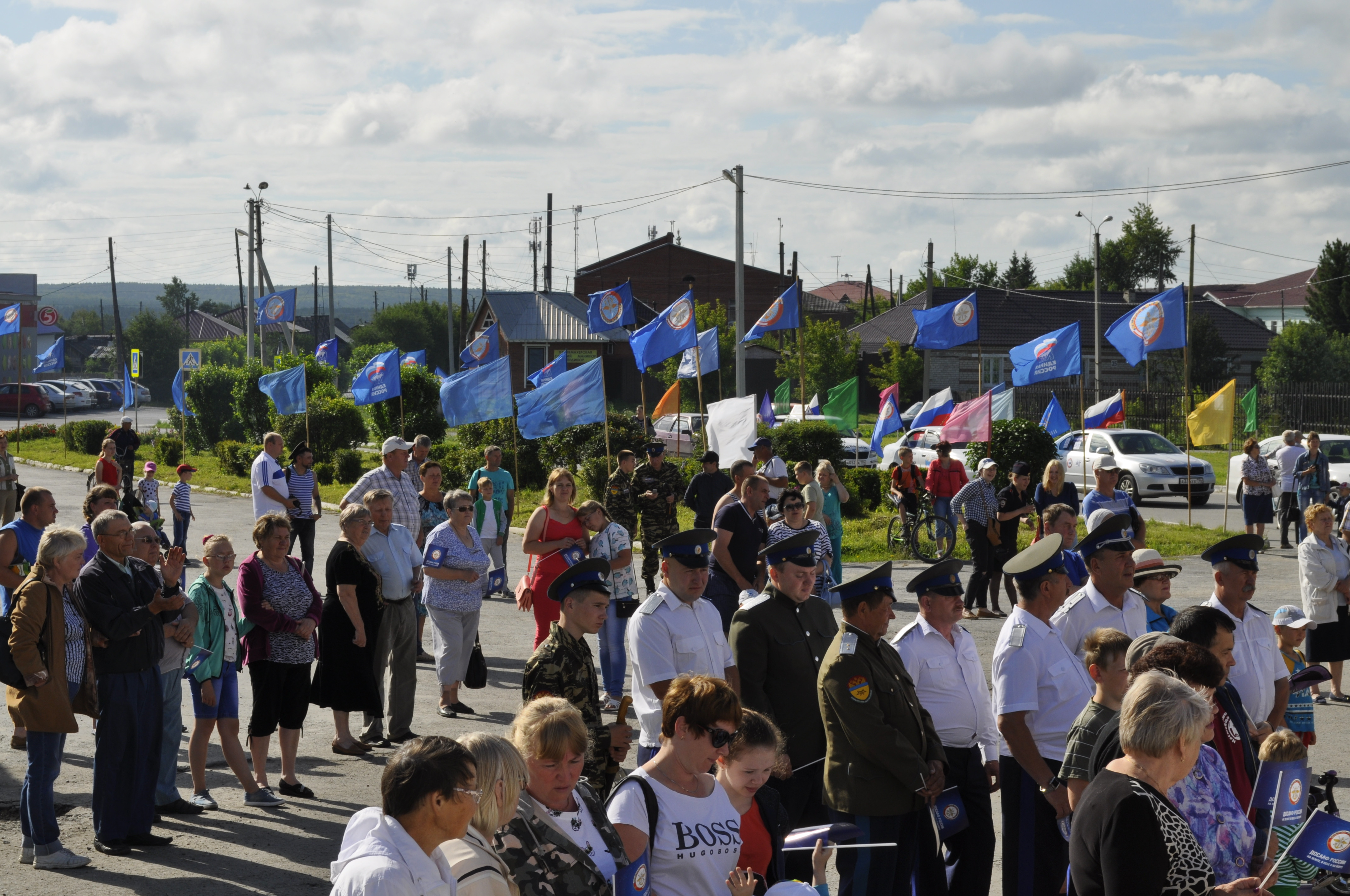 Участники автопробега из Владивостока встретились на Урале (фото)