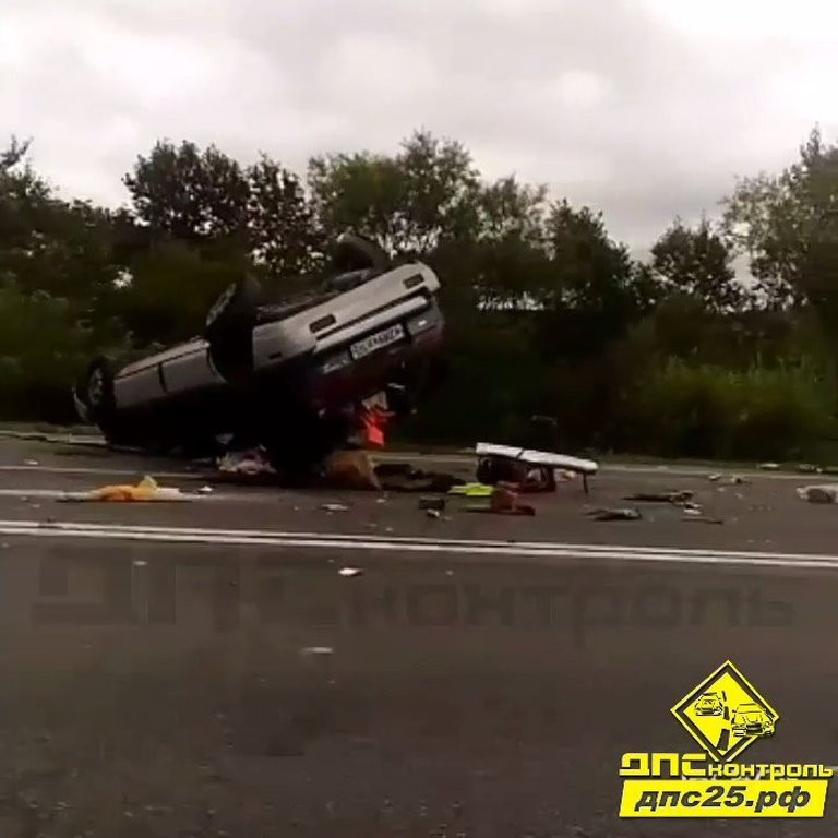 Машину стерло об асфальт в Приморье (видео)