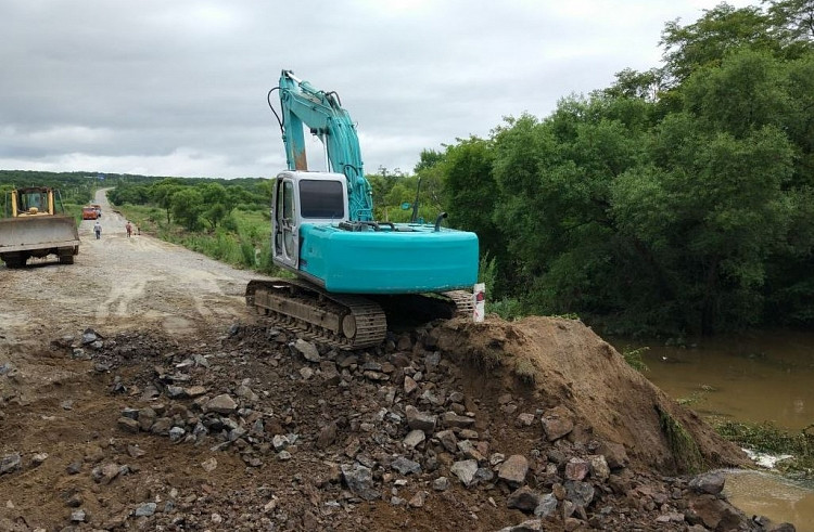 В Приморье восстанавливают дороги