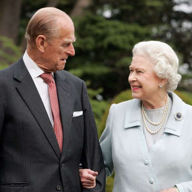 Три вещи, которые сделал принц Филипп, чтобы доказать любовь к королеве Елизавете II