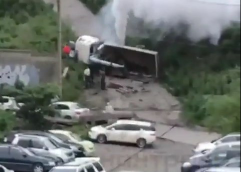 Во Владивостоке перевернулась «воровайка»