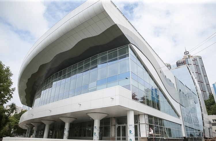 Завершается капремонт Владивостокского цирка