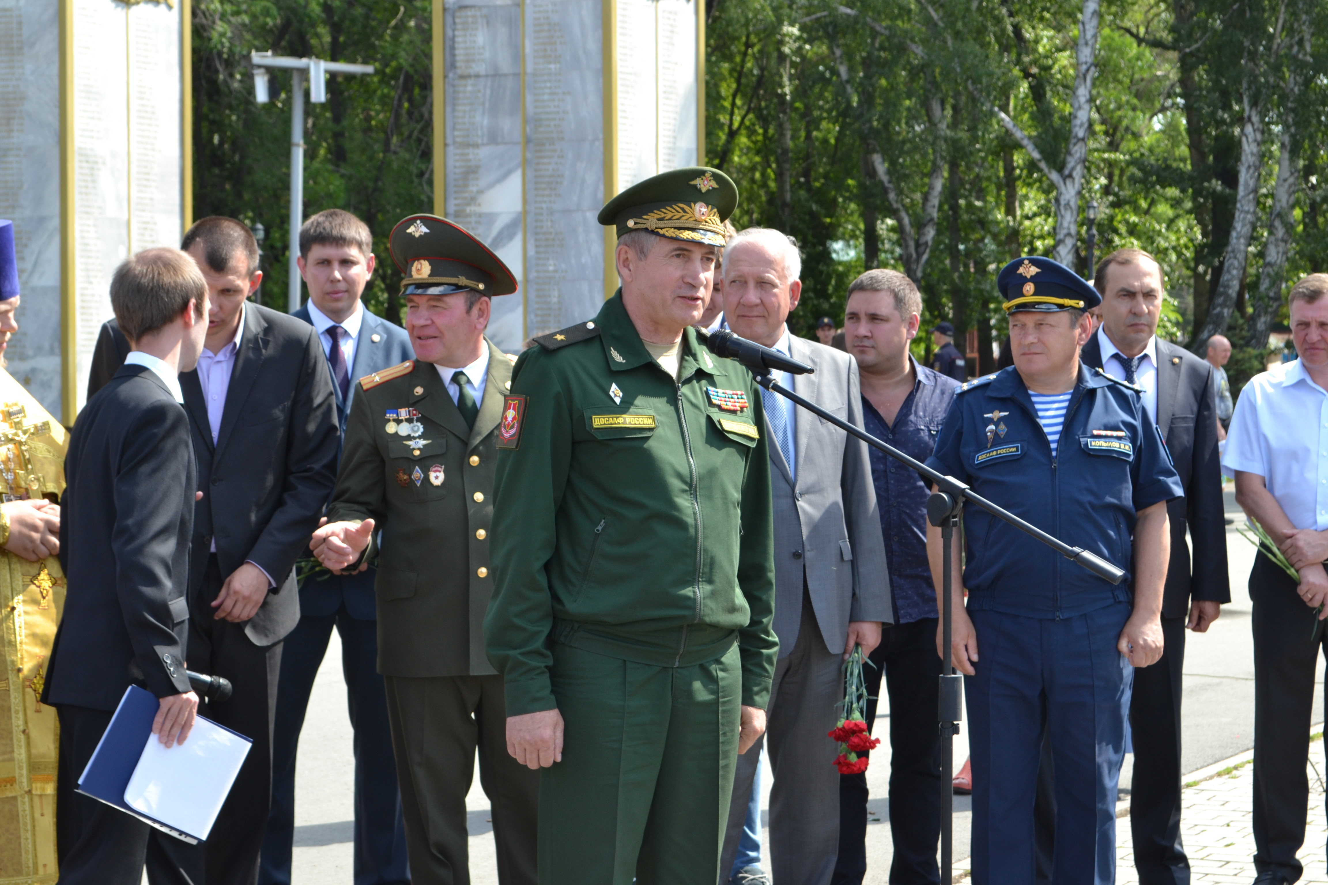 Патриоты встретились в Саду Победы