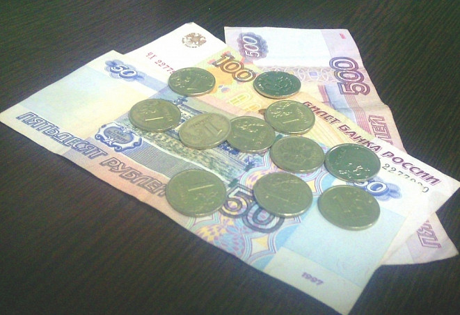 Рубль продолжит свое триумфальное падение — аналитики