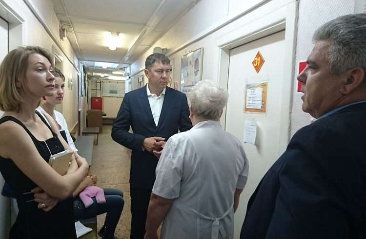 Внеплановая проверка вскрыла проблемы поликлиник Владивостока
