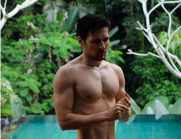 Разденься как Путин — странности флешмоба создателя соцсети ВКонтакте (заг)