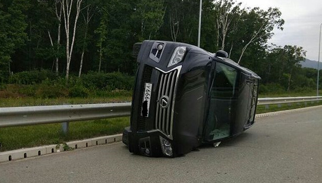 Направлявшийся в казино инферно-мобиль не дотянул до цели считанные метры