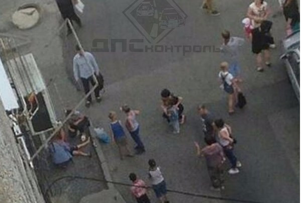 Из окна пятого этажа выпал ребенок во Владивостоке