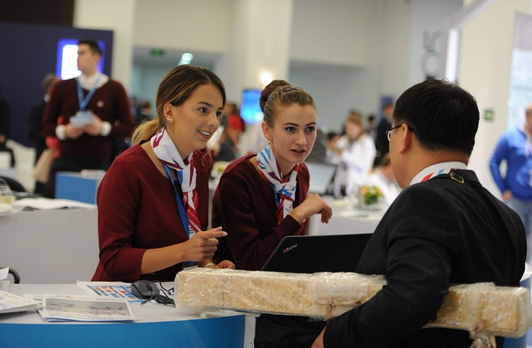 Полтысячи волонтеров примут участие в проведении ВЭФ