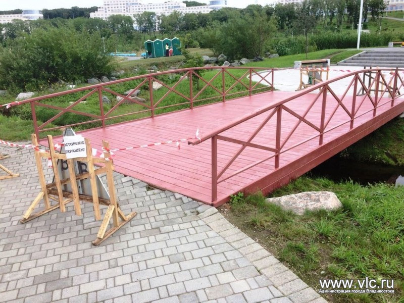 Университетскую Набережную приводят в порядок во Владивостоке