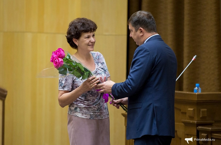 Особых наград удостоены врачи Приморья