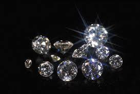 Подросток нашел мешок с бриллиантами и совершил достойный поступок