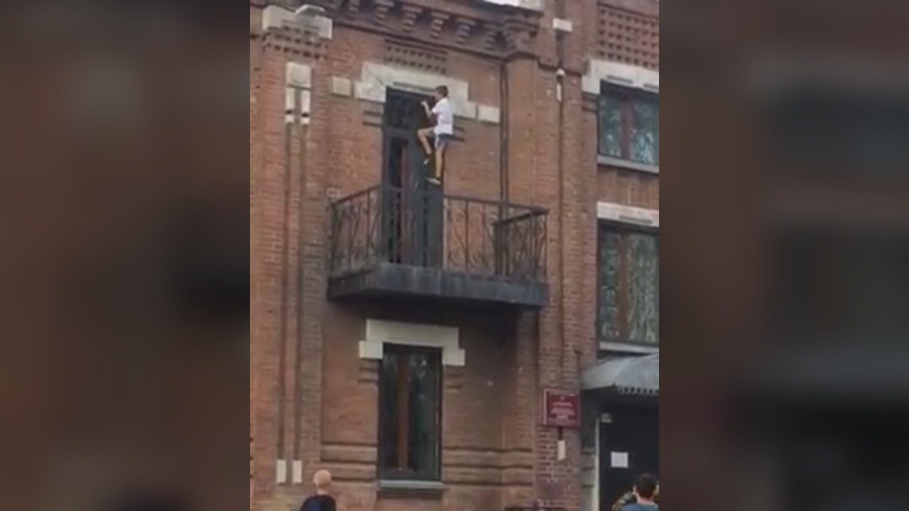 Владивостокские дети играют в опасные игры (видео)