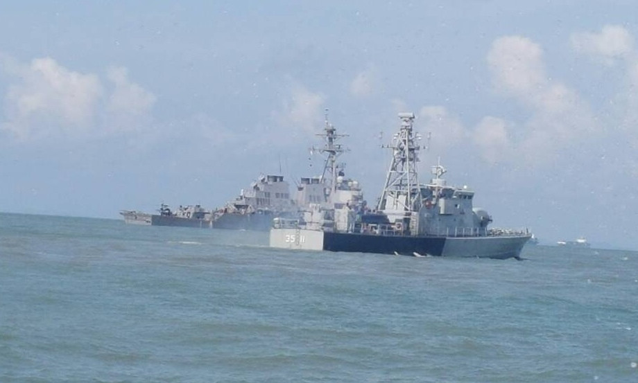 Трамп призывает высшие силы на помощь в поиске пропавших американских моряков