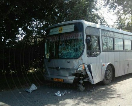 В Приморье рейсовый автобус угодил в аварию (видео)