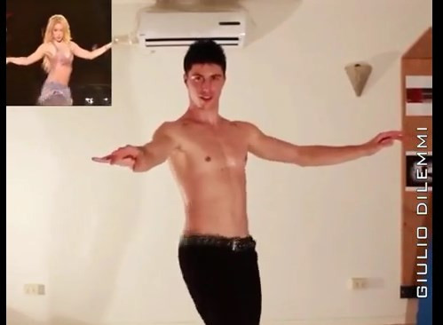 Шакира оценила мужскую пародию на свой известный танец (видео)