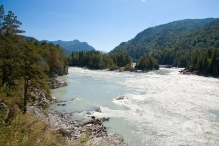 На  Нижне- Бурейской ГЭС произошло ЧП, вода прибывает