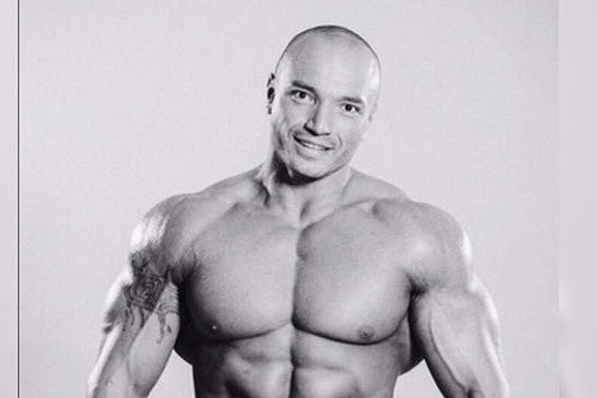 Путина призвали наградить убитого в Хабаровске пауэрлифтера