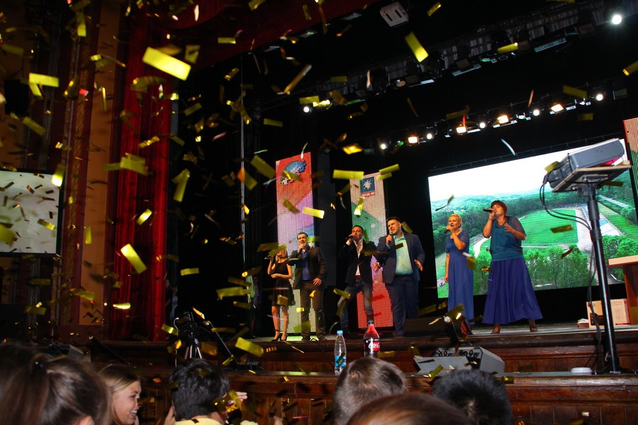 Фейерверком завершилось празднование 79-й годовщины Артема