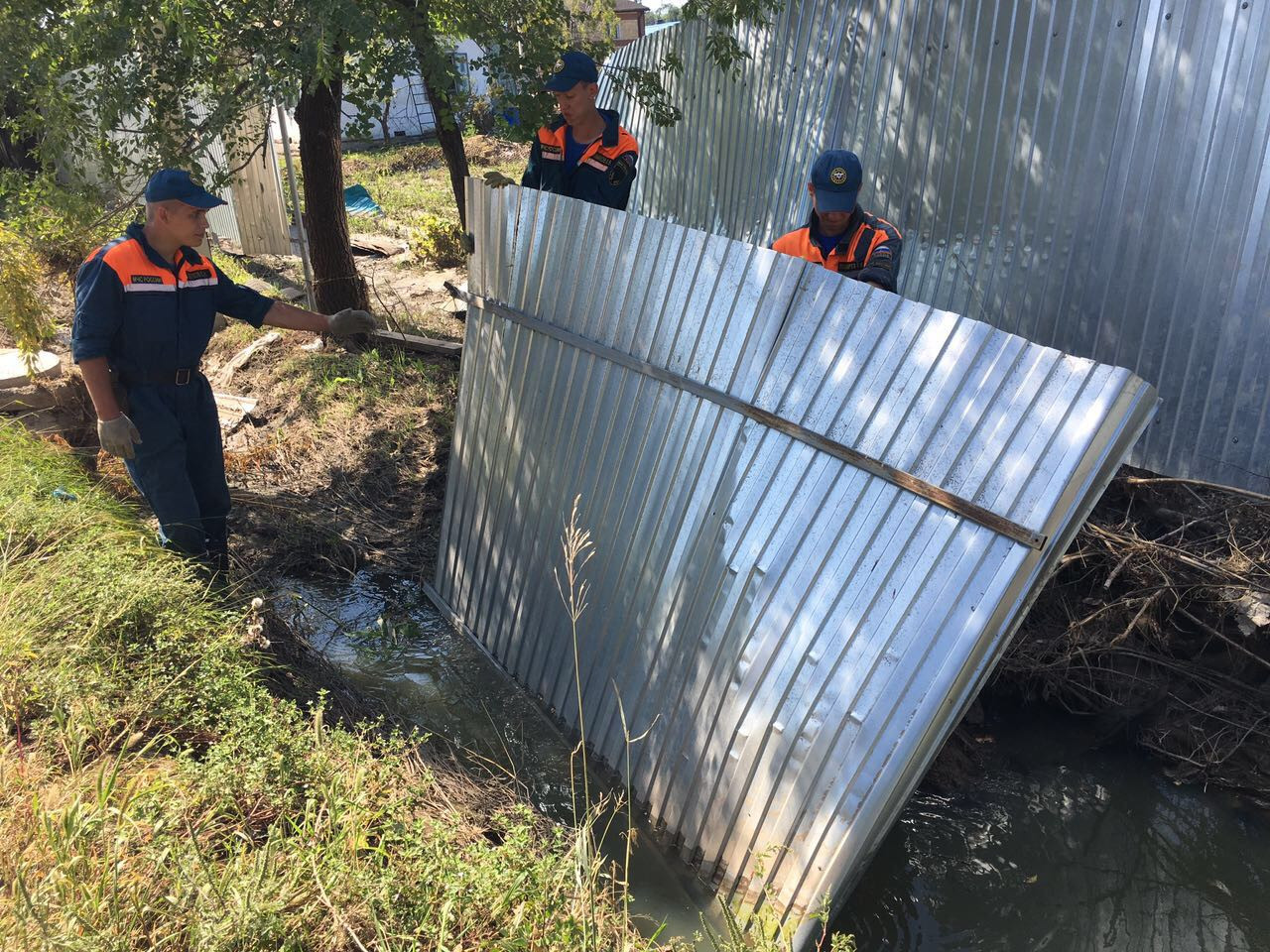 Приморские школы восстанавливают хабаровчане