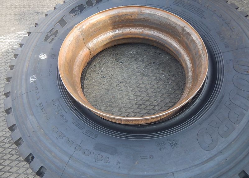 Махинации с шинами устроили предприниматели в порту Владивостока