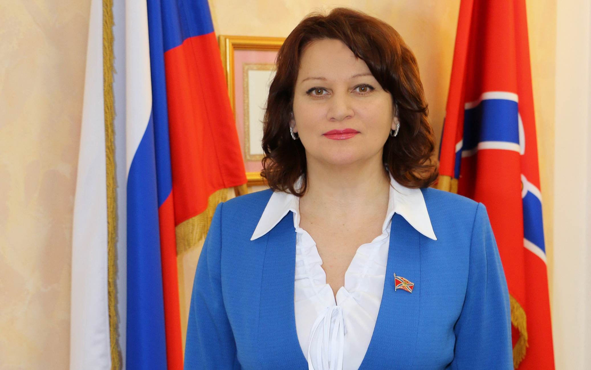 Елена Новицкая поздравляет школьников Владивостока, учителей и родителей с Днем знаний